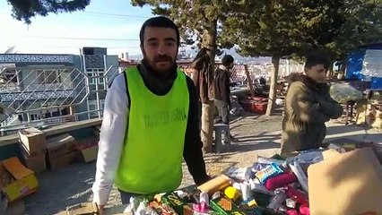 Samandağ'dan bir gönüllü: Yağ yok, şeker yok, temel ihtiyaçlar yok...