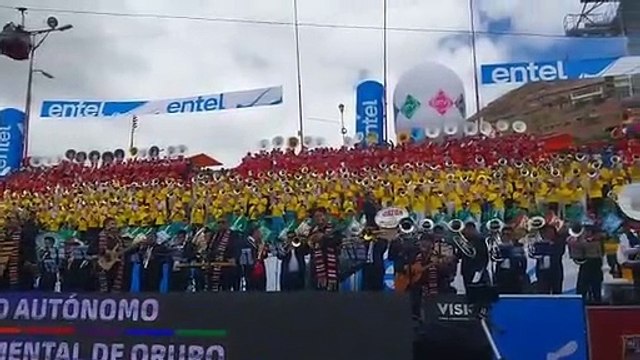 Más de 5.000 músicos participan del vigesimoprimero Festival de Banda en Oruro