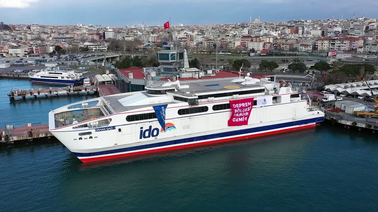 İBB Feribotu Deprem Bölgesine Haraket Etti