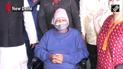 Lalu Yadav returns to India post kidney transplant surgery in Singapore