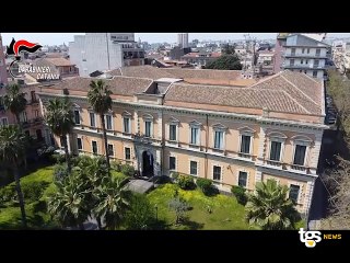 Descargar video: Due donne uccise a colpi di pistola a Riposto, nel Catanese