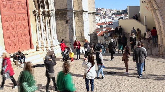 포르투갈, 코로나19 이전보다 관광 호황... 소매치기 주의 / YTN