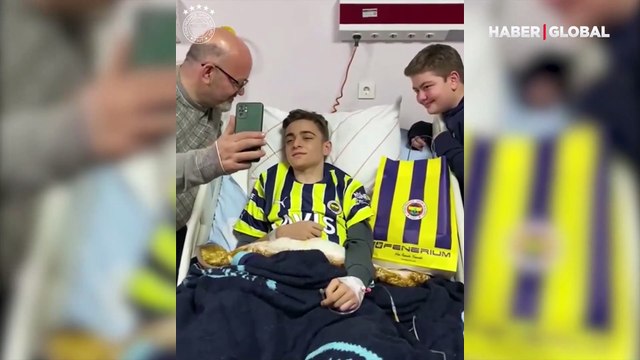 Enkazdan 119 saat sonra Fenerbahçe formasıyla çıkarılan Kamilcan Ağdaş, Altay Bayındır ve Arda Güler ile görüştü