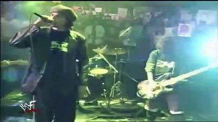 The Disciples Of Apocalypse (w/ Animal, Chainz, Hawk & Sunny) Vs. The New Age Outlaws (w/ Triple H, Chyna & X-Pac)