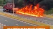 Incendio de un camión sobre Puente Paraguay