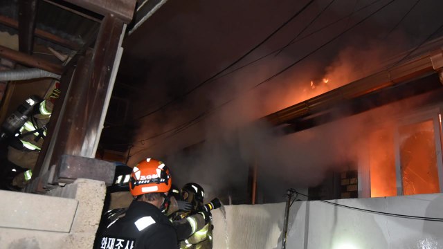 대전 단독주택에서 불...70대 남성 숨져 / YTN
