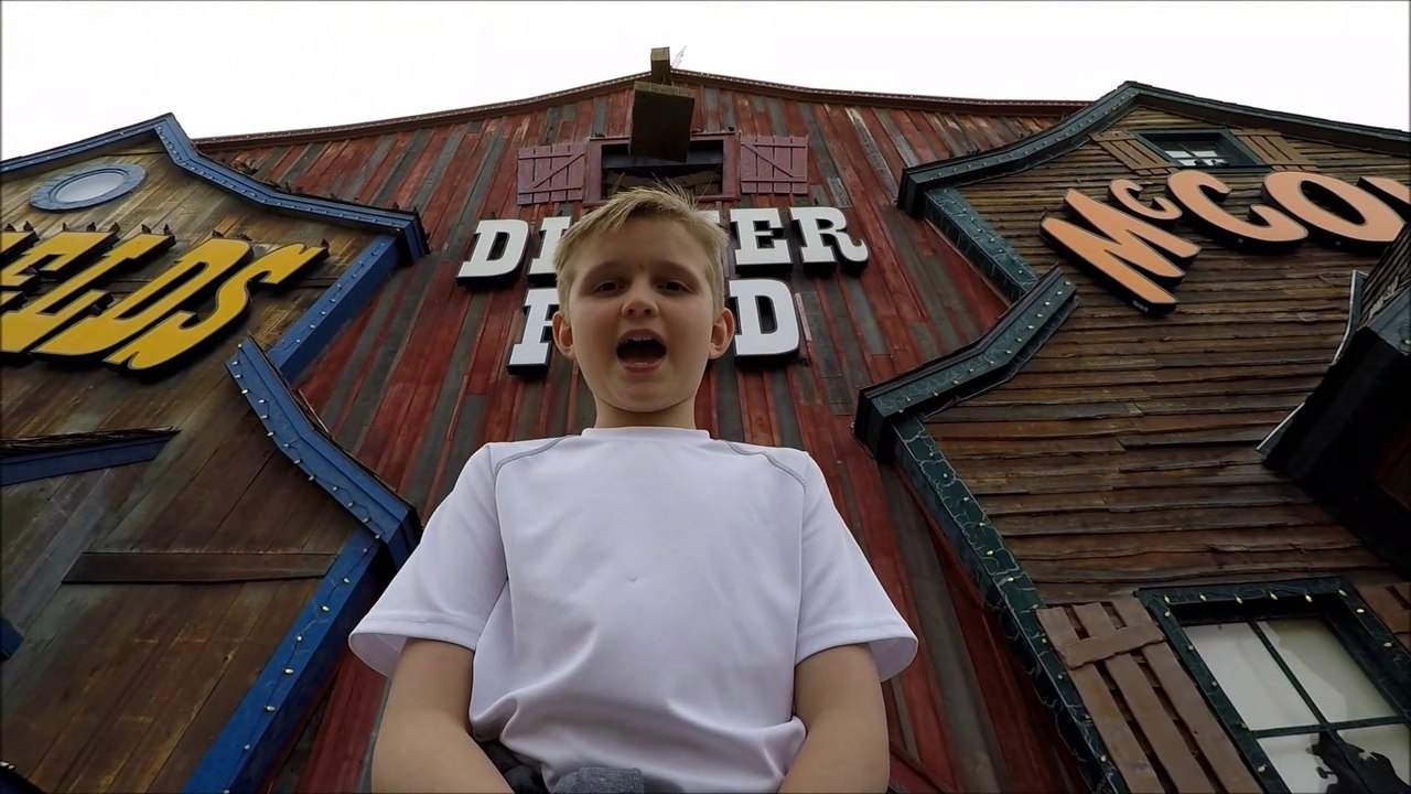 Hatfield and McCoy Dinner Show