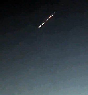 Momento en el que la Fuerza Aérea de Canadá y Estados Unidos derriban un Objeto Volador No Identificado (OVNI) sobre su espacio aéreo