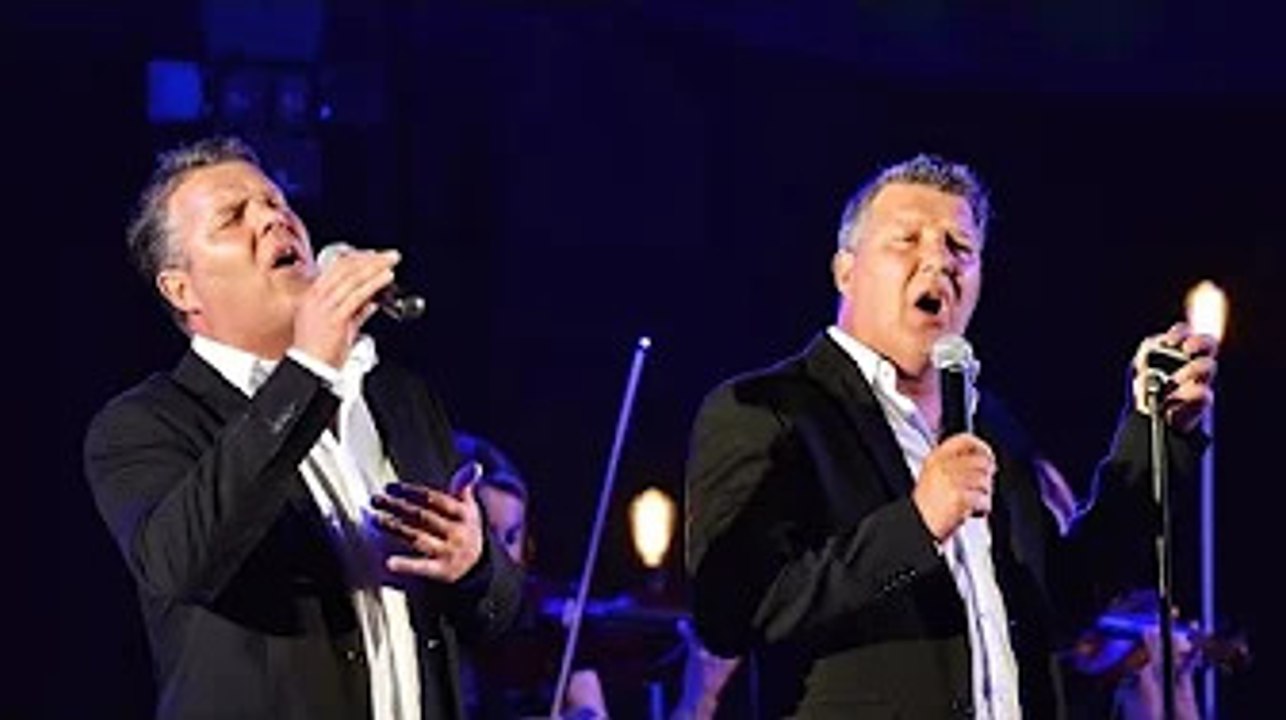 INTERVIEW. Aveyron : déjà 30 ans sur scène pour les jumeaux chanteurs Gilles et Jérôme Noël