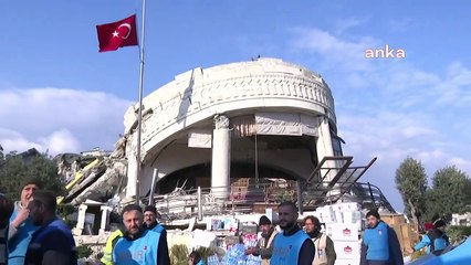 Antakya'da tarihi yerler tuzla buz oldu: "Çocukluğum, annem, babam her şeyim burada"
