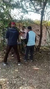 मूक बधिर छात्रावास परिसर में पर्यावरण प्रेमियों ने किया श्रमदान