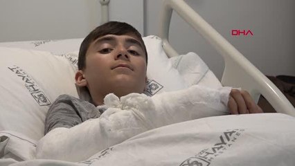 'İKİNCİ DEPREMDE BİNALARIN SALLANIP, TAŞLARIN ÜZERİMİZE GELDİĞİNİ FARK ETTİK'