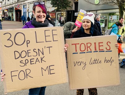 Activists 'stand up to racism' in Mansfield demonstration to support asylum seekers