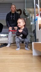 Βασιλική Μιλλούση: Κάνει γυμναστική με την κόρη της και η μικρή αντιδρά: «Δεν μπορώ...»