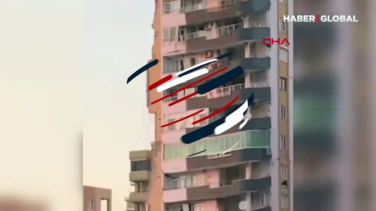 Adana'da ikinci depremde yarısı yıkılan Kubilay Apartmanı, tamamen yerle bir oldu!