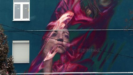 شاهد: الثلوج تغطي مدينة كراماتورسك شرق أوكرانيا