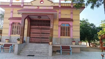 Lakhya playing on baba sawantaram temple