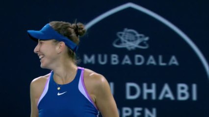 Abou Dhabi - Bencic renverse totalement Samsonova et remporte le Graal