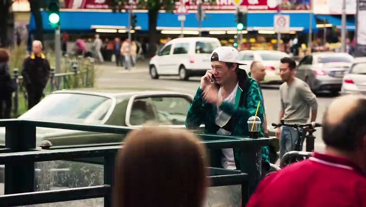 Staffel 1 | show | 2018| S1 | Official Featurette