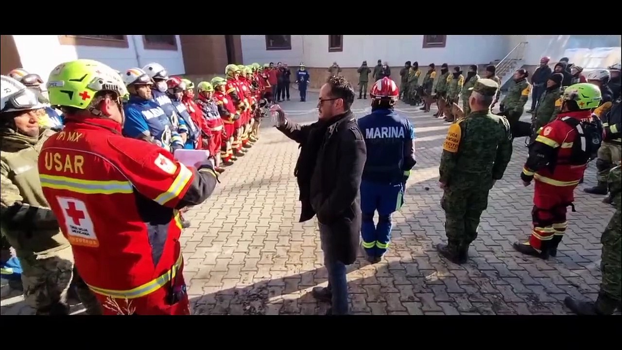 Arama kurtarma çalışmalarında enkaz altında kalan Proteo isimli köpek için tören düzenlendi