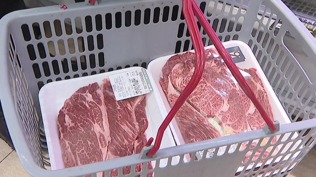 한우 도매가 안정 대책...농협에서 연중 20%·비수기엔 최대 50% 할인 판매 / YTN