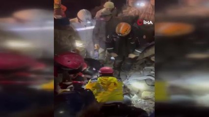 Gaziantep'te 163 saat sonra gelen yaşam sevinci