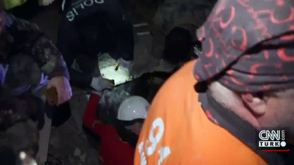 167 saat sonra yürüyerek çıktı