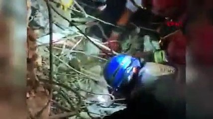 7 yaşındaki Mustafa depremden 163 saat sonra sağ çıkarıldı