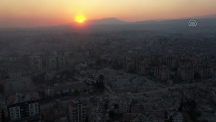 Download Video: Hatay'da yıkılan binalar havadan görüntülendi