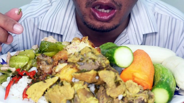 Cambodian Family Food | eating khmer food, Fried Prahok, Fried pork, Cucumber, Carrots Healthy Foods