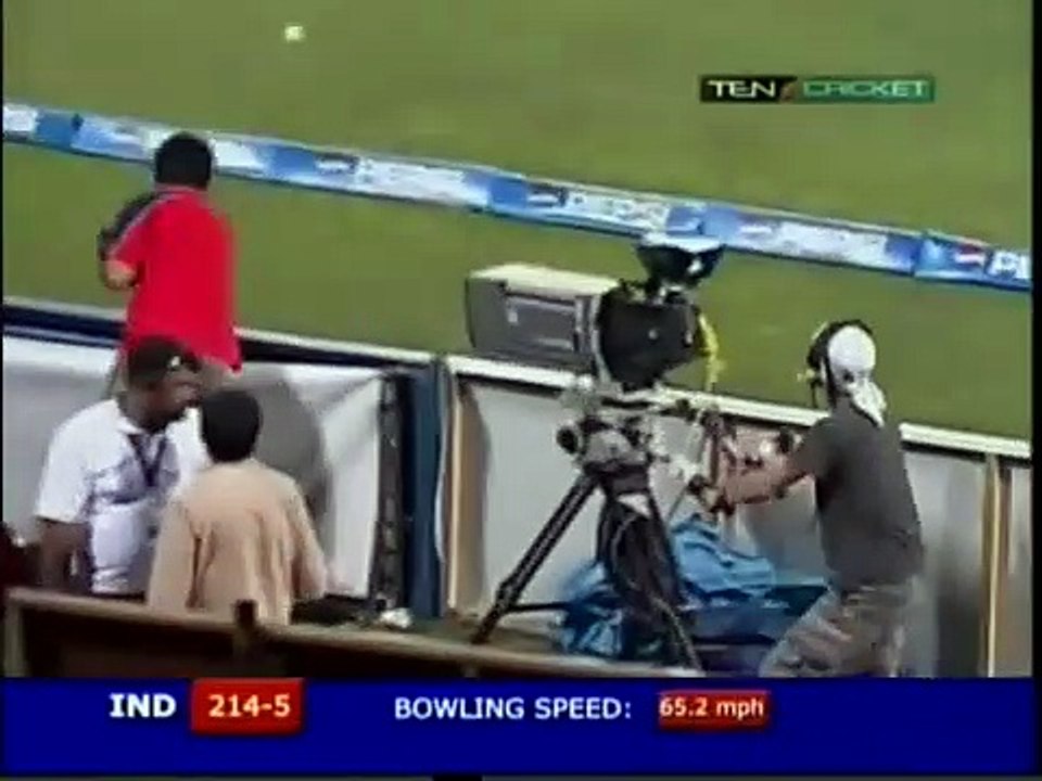 Dhoni 76 Vs PAK