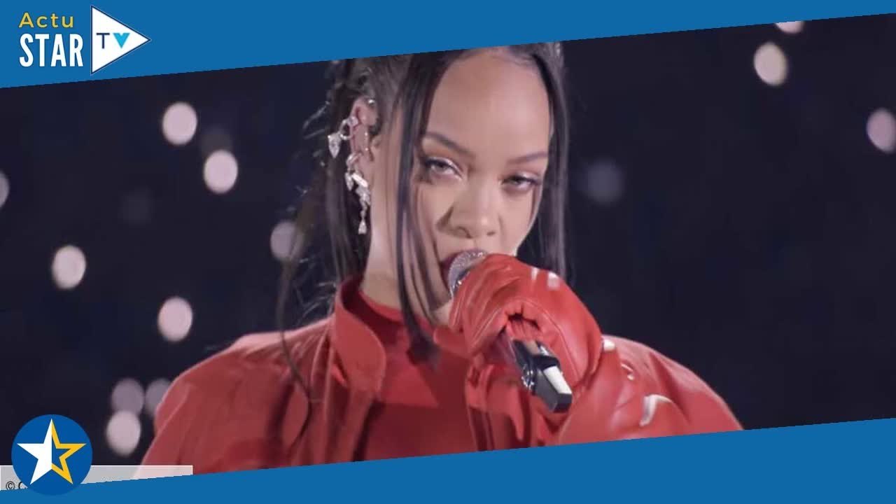 Super Bowl 2023 : Surprise ! Rihanna annonce sa nouvelle grossesse sur scène, les internautes sont c