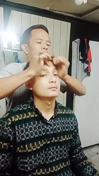 Indonesia head masage