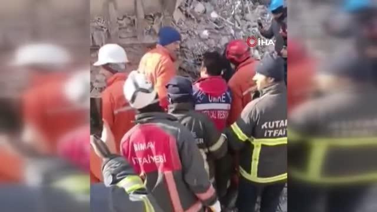 Simav İtfaiye Müdürlüğü ekibi 150 saat sonra 8 yaşındaki küçük kızı enkazdan sağ olarak çıkardı