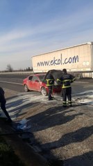 Kırklareli'nde yabancı plakalı otomobil seyir halinde alev aldı