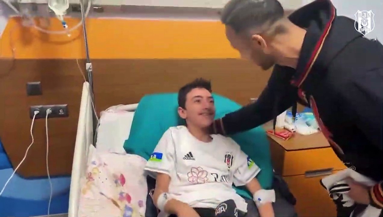 Josef, depremzede çocukları ziyaret etti