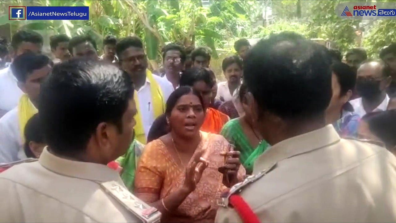 సైకో చేతిలో అంధ యువతి హత్య... మార్చురీ వద్ద వాసిరెడ్డి పద్మను అడ్డుకున్న మహిళలు..