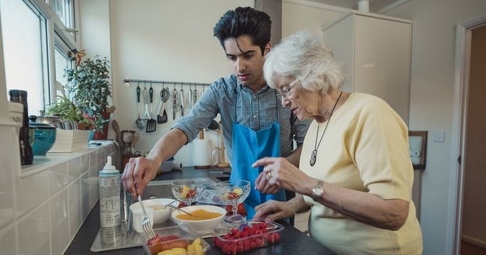 Dans cette villa de Saint-Étienne les séniors préfèrent vivre en colocation avec les plus jeunes pour éviter l'Ehpad