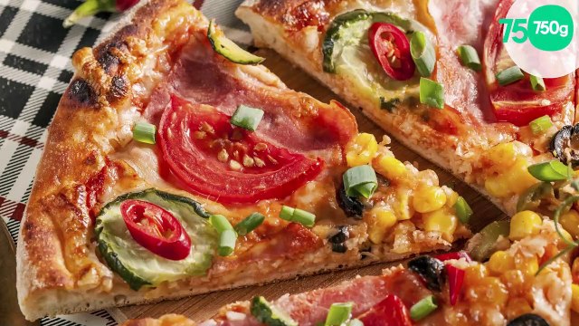 Pizza aux légumes et jambon