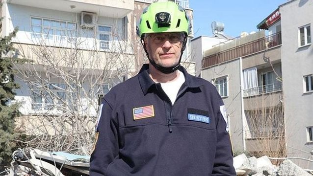 24 yıl sonra yeniden Türkiye'de! ABD'li isim Gölcük depreminden sonra şimdi de Adıyaman'da hayat kurtarıyor