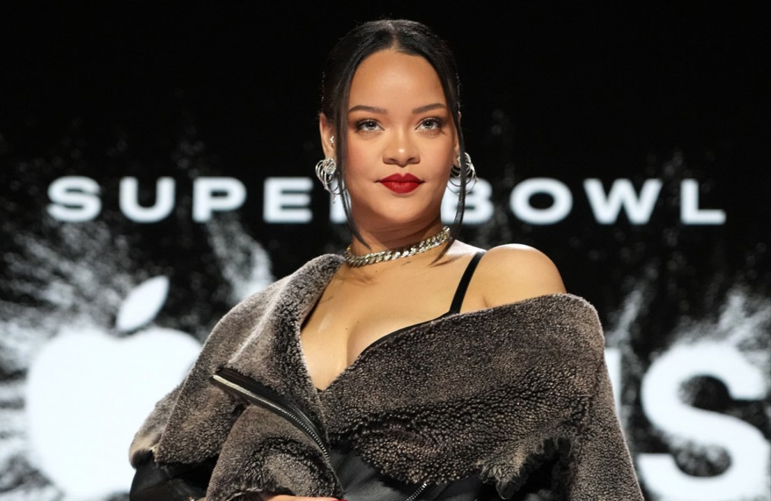 Rihanna’s dad says she’d ‘have my head’ if he revealed her baby son’s name