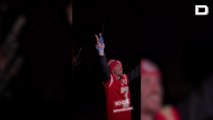 Antoine Griezmann lanza de madrugada fuegos artificiales desde su casa tras ver la Super Bowl