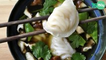 Bouillon aux shiitakes et raviolis de crevettes