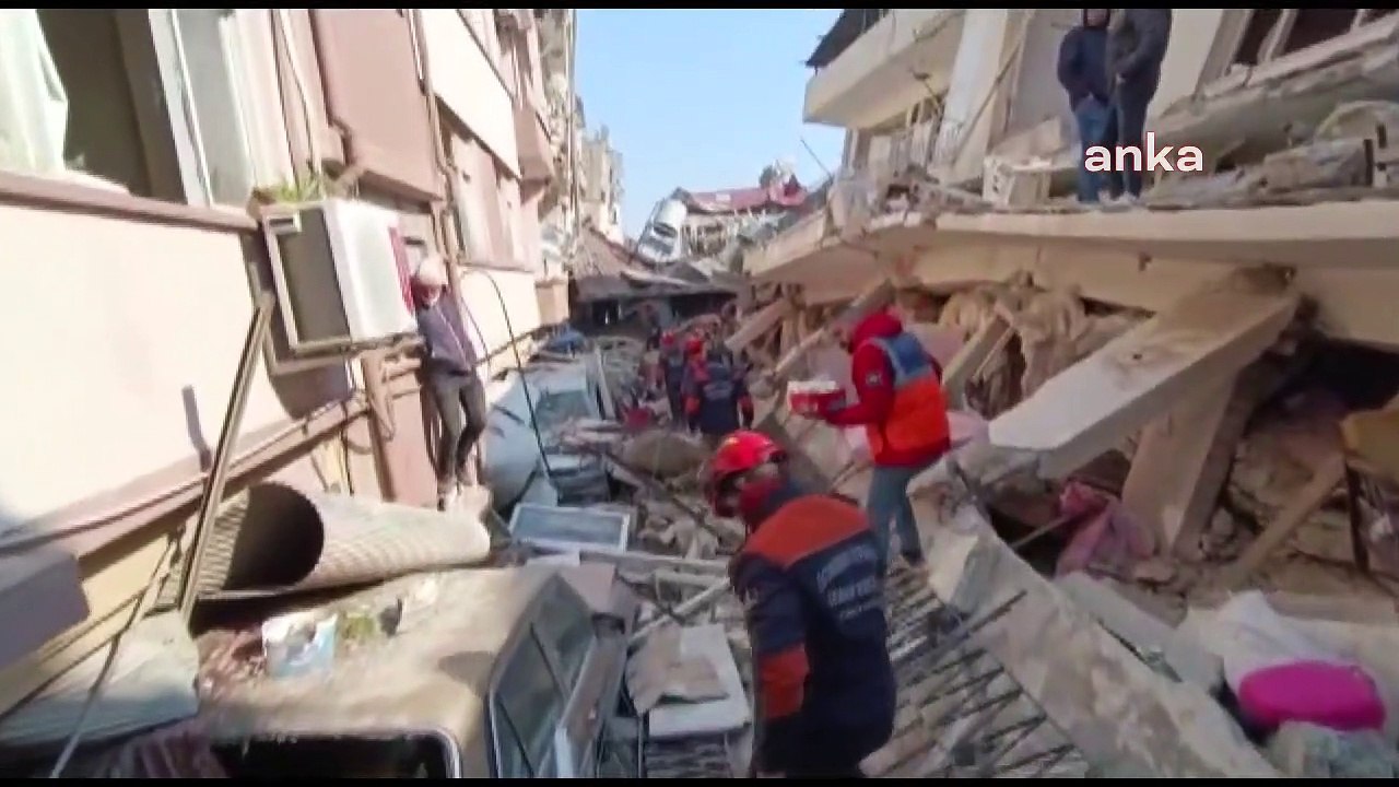 Hatay sokakları tanınmaz halde! Adım atacak yer kalmadı