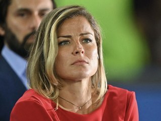 "Grosse chienne" : Laure Boulleau voit rouge et dénonce les insultes qu'elle reçoit sur les réseaux sociaux