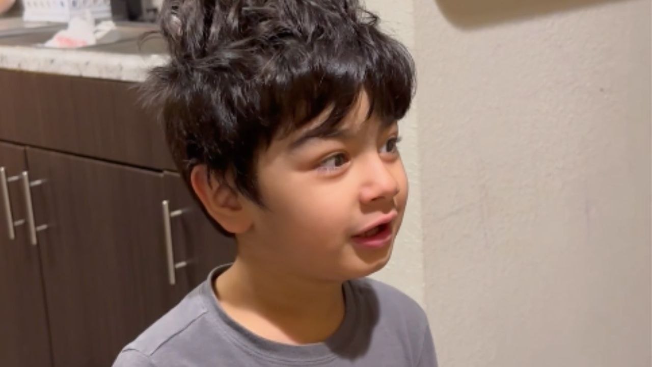 3 y/o boy has a sweet & comical reaction to his 'construction-themed' birthday party decor