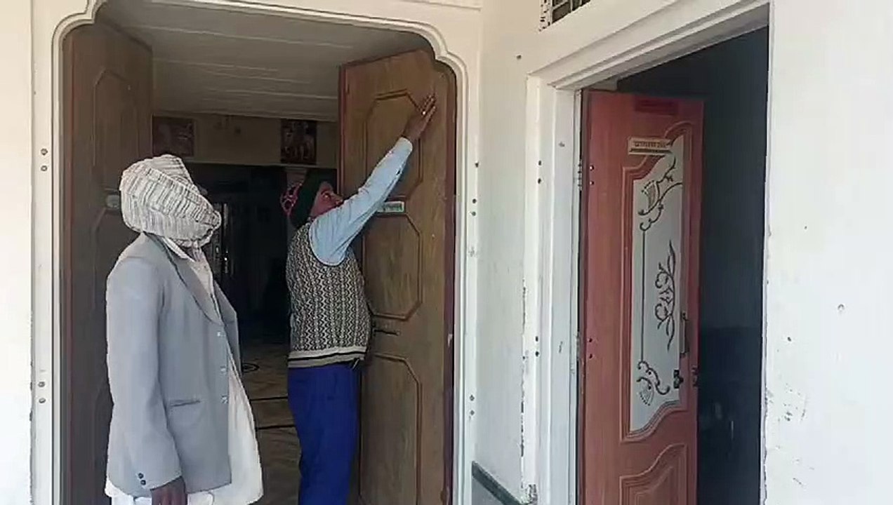 राजस्थान में यहां बदमाशों ने घर में घुसकर की फा...