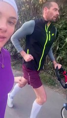 Download Video: Camille Lacourt et Alice vont courir avec Marius.