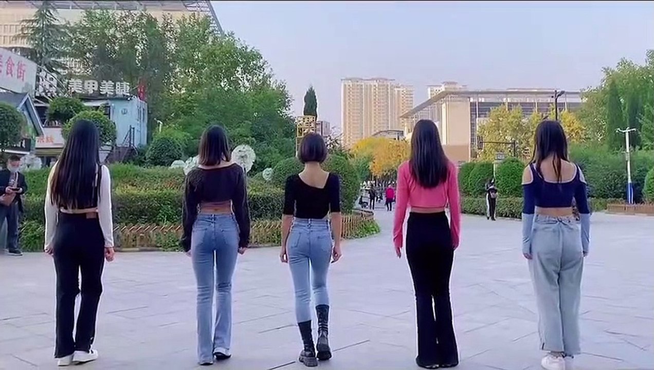 Nanti kalau naik motor sama kamu pasti kita ditilang deh. Soalnya kita kan bertiga, Aku, Kamu, dan Cinta