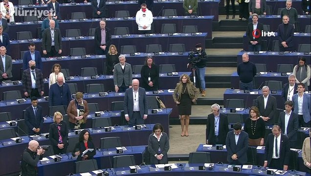 Avrupa Parlamentosu’nda depremde hayatını kaybedenler için saygı duruşu